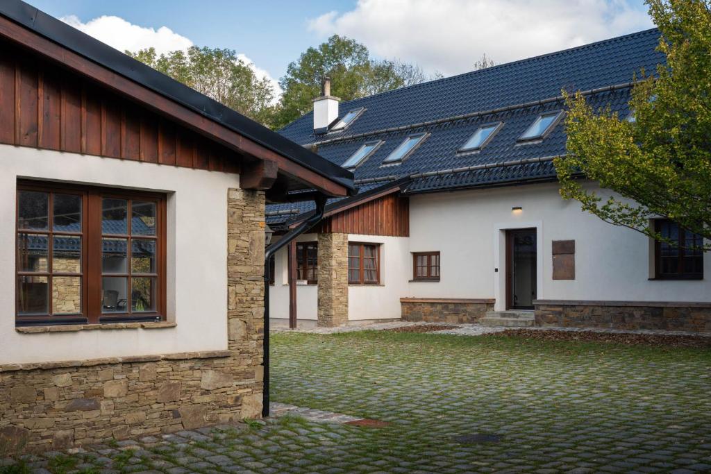 Budova, kde se apartmán nachází