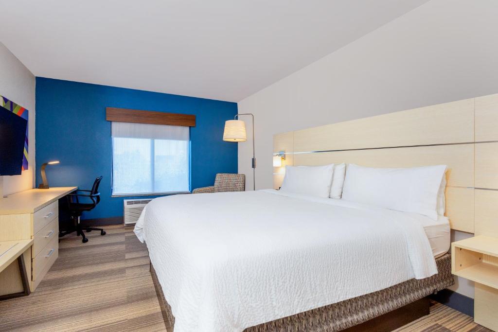 Holiday Inn Express-International Drive, an IHG Hotel - 
