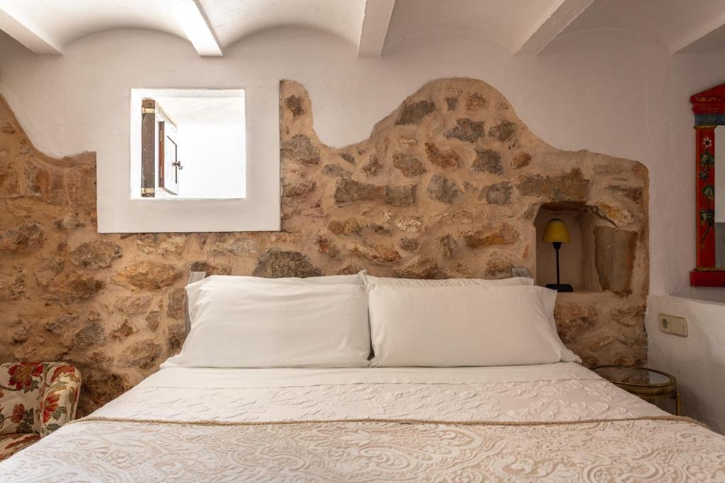 Postel nebo postele na pokoji v ubytování Hotel Rural Can Partit Adults Only-Ibiza