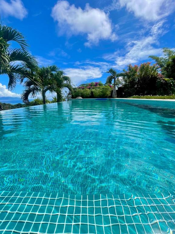 Villa Pamatai en toute intimité avec piscine et vue imprenable