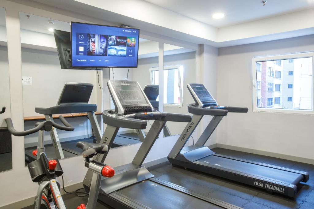 Fitness centrum a/nebo fitness zařízení v ubytování ibis Quito