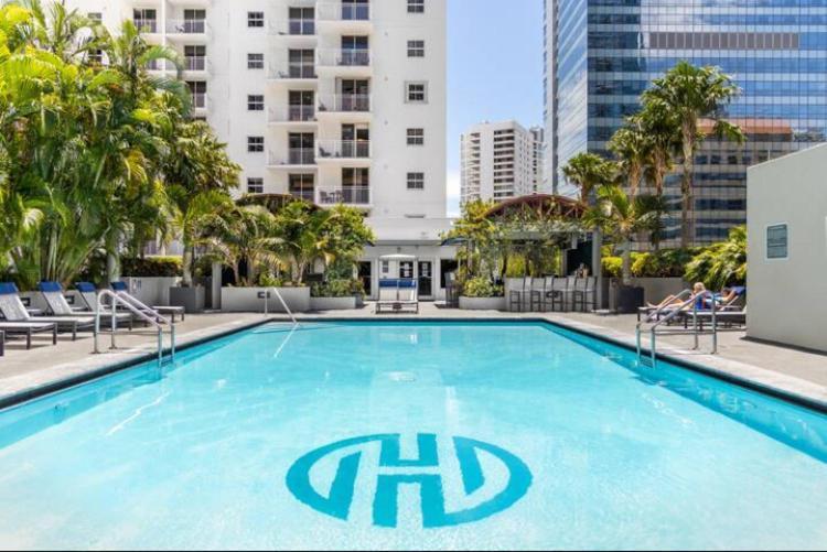Bazén v ubytování Cómodo apartamento brickell nebo v jeho okolí
