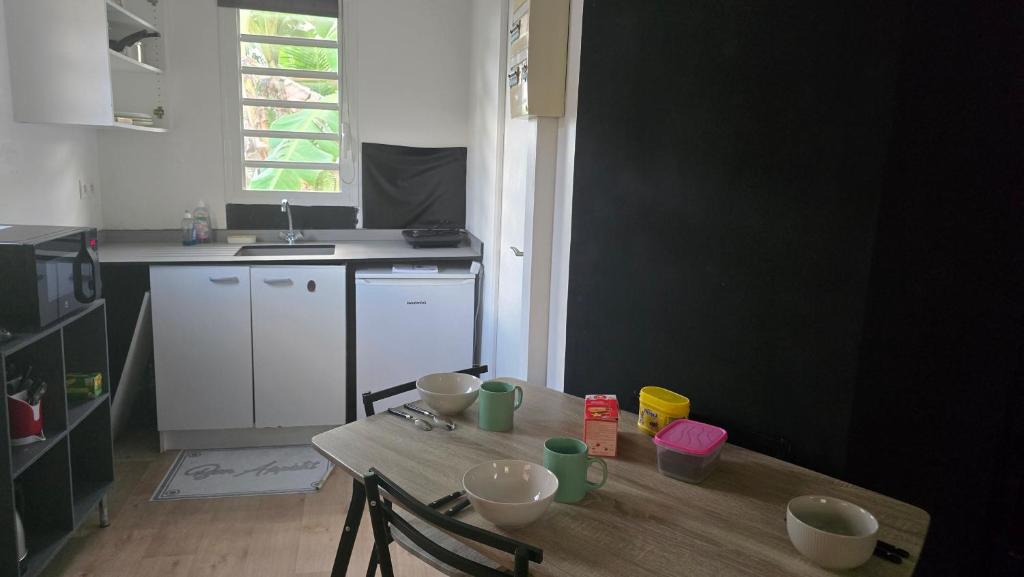 Kuchyň nebo kuchyňský kout v ubytování Hébergement Chez l'Habitant - Idéal pour Visiter la Martinique