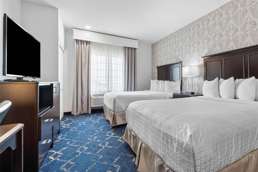 Best Western Plus New Richmond Inn & Suites photo