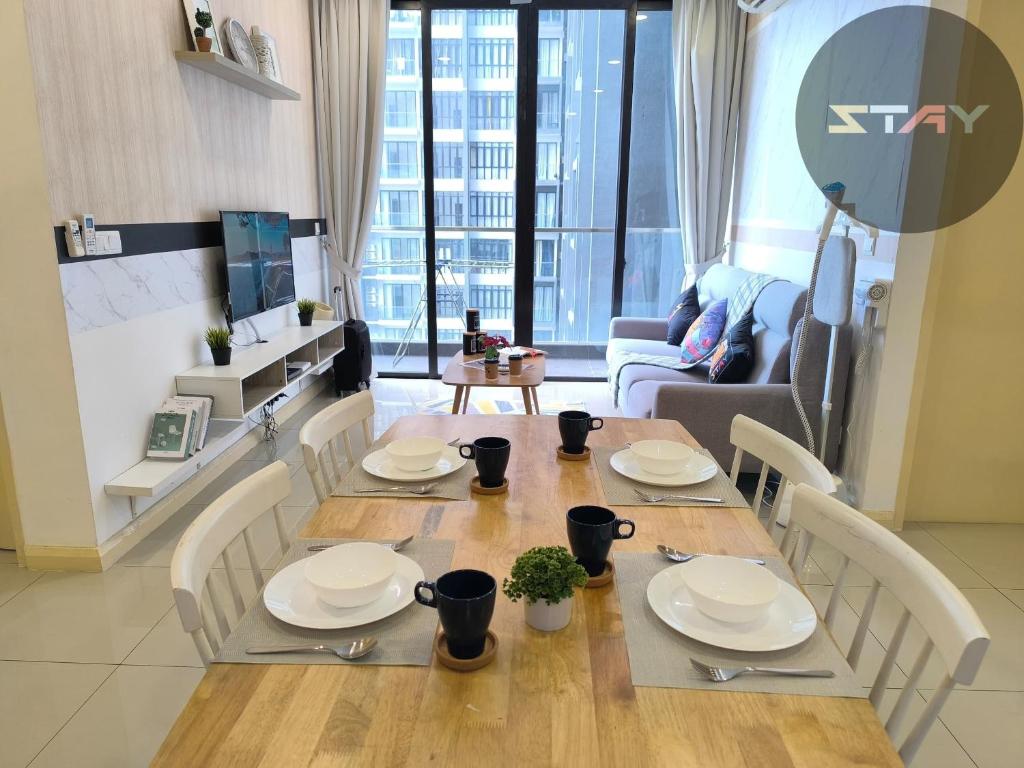 Kuchyň nebo kuchyňský kout v ubytování DP Family 6Pax Stylish Comfort Netflix BySTAY