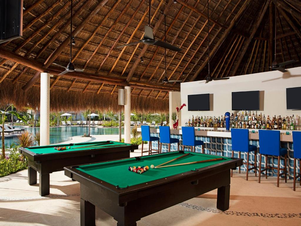 Biliár nebo kulečník v ubytování Secrets Akumal Riviera Maya - Adults Only
