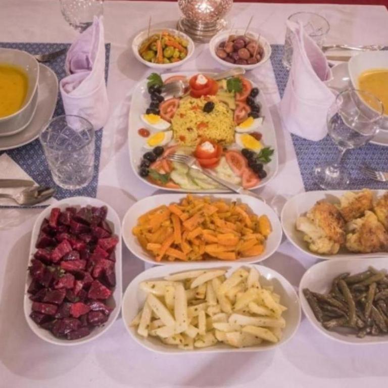 Jídlo v luxury tent nebo okolí