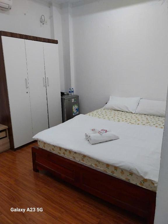 Postel nebo postele na pokoji v ubytování Hanoi Eastern Gate Hostel & Spa