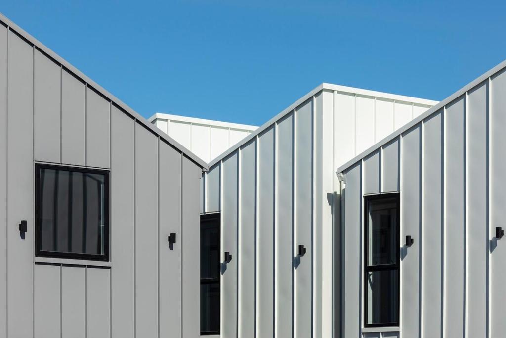 New Three Bedroom Townhouse - Walk to the CBD! - Resim 12