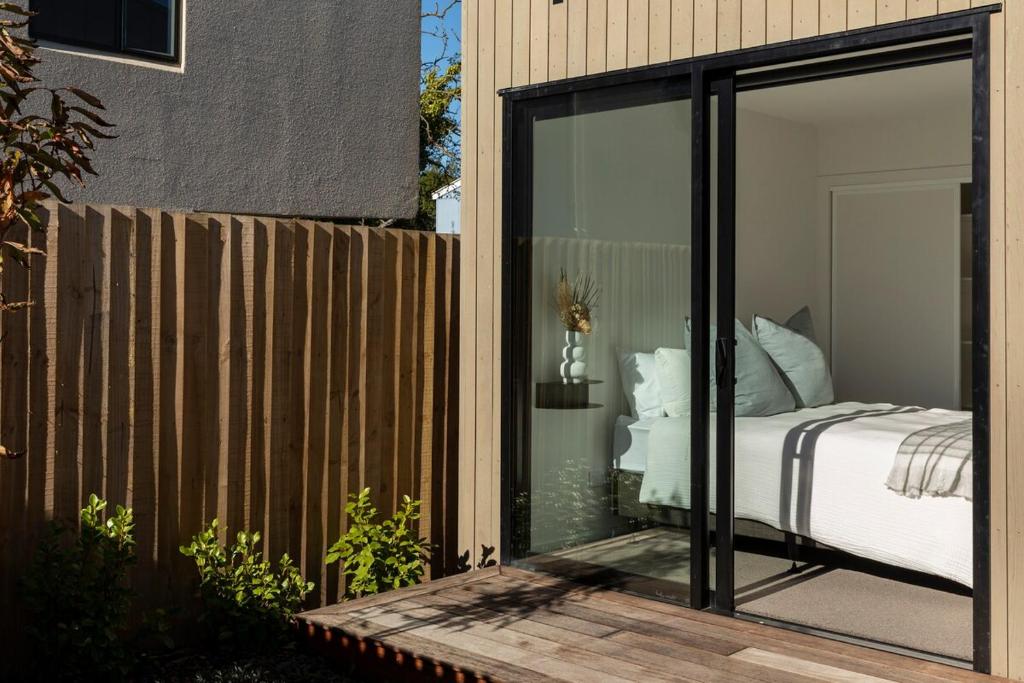 New Three Bedroom Townhouse - Walk to the CBD! - Resim 22