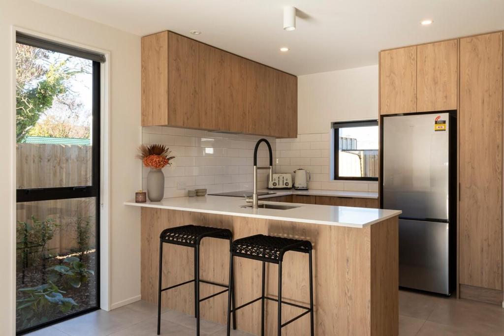 New Three Bedroom Townhouse - Walk to the CBD! - Resim 23