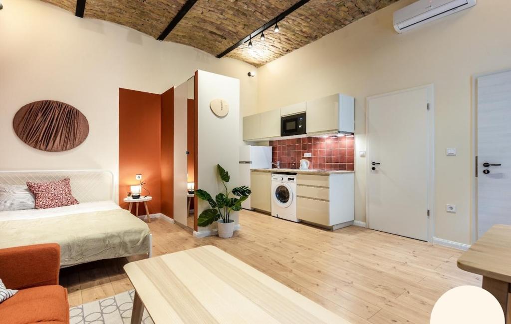 Cozy apartment in Akacfa st, Sun, Budapest (precios actualizados 2026)