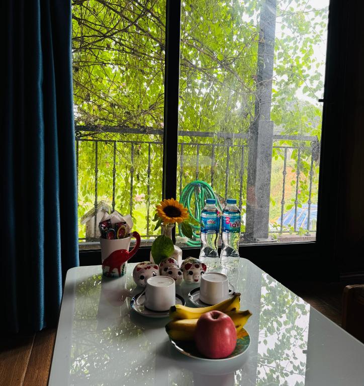 Ảnh trong thư viện ảnh của Cozy Haven - Sunflower Room - Pebble-Floor Bath ở Yên Bái