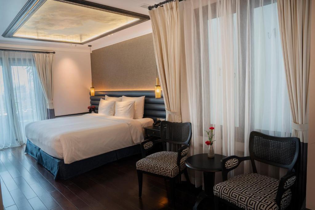 Suite Terrace Bên Hồ