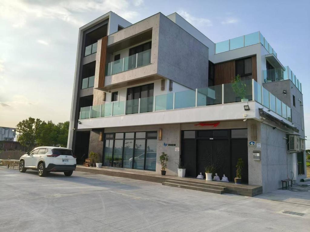 Το κτήριο όπου στεγάζεται  η παραθεριστική κατοικία