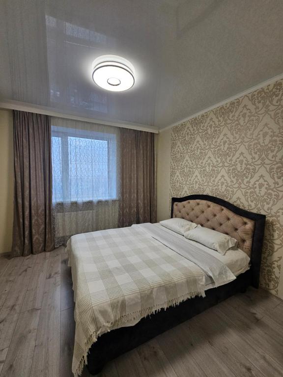 Яровиця 15 Центр головне фото