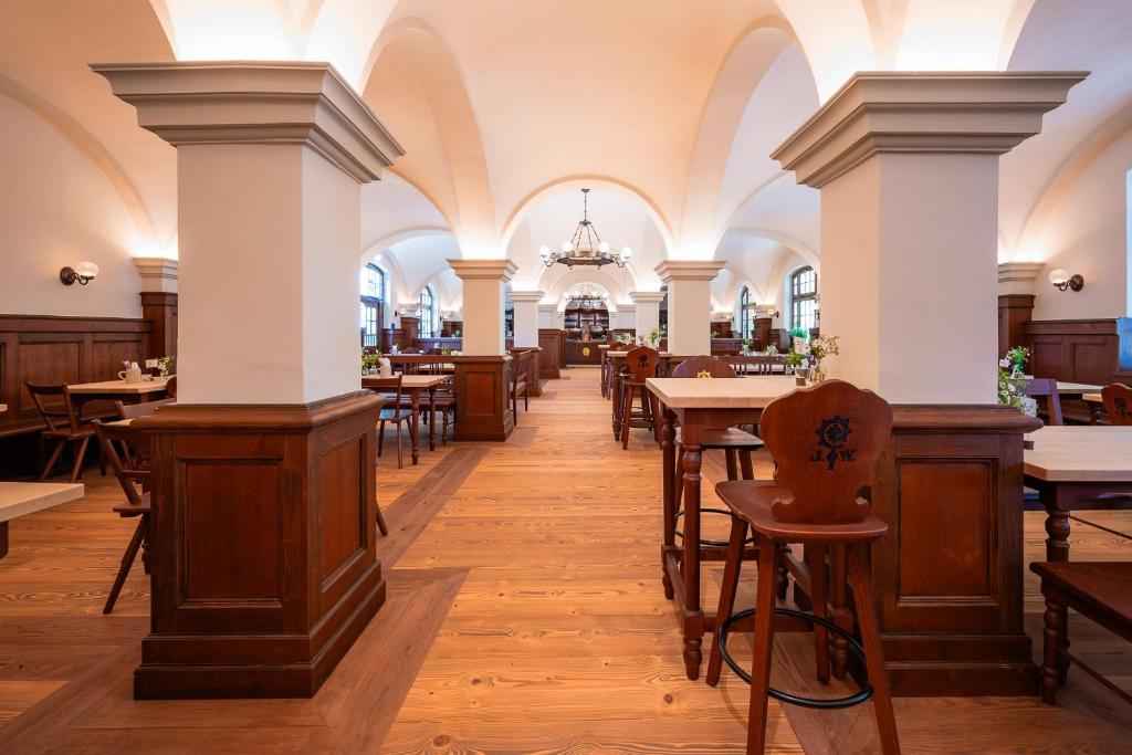 Gutshotel Menterschwaige - Resim 30