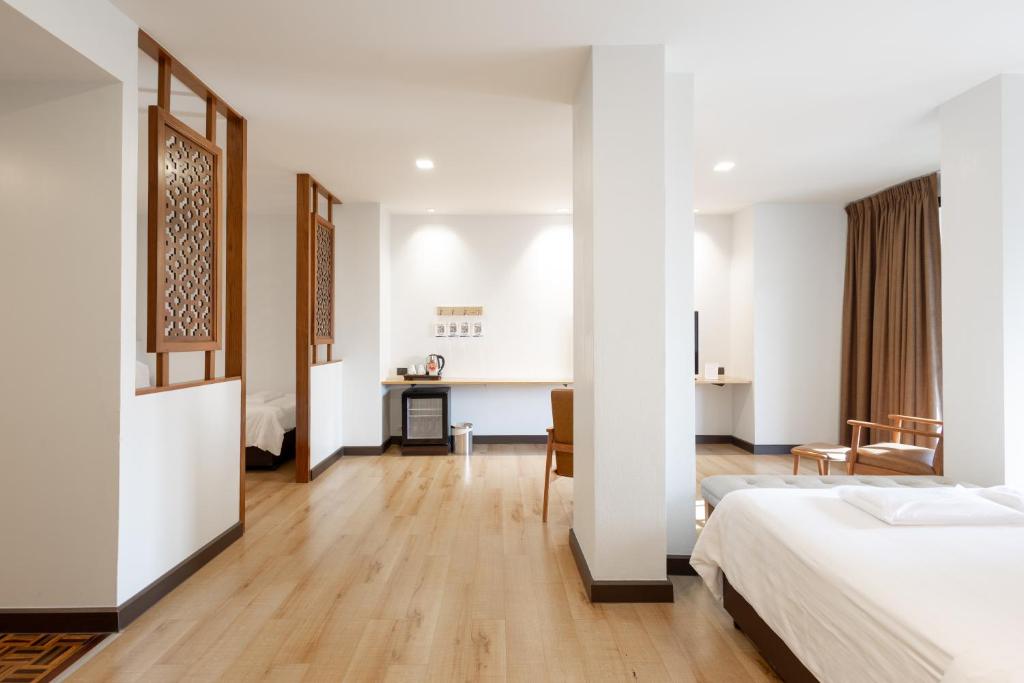 The Royal River Hotel - Resim 43