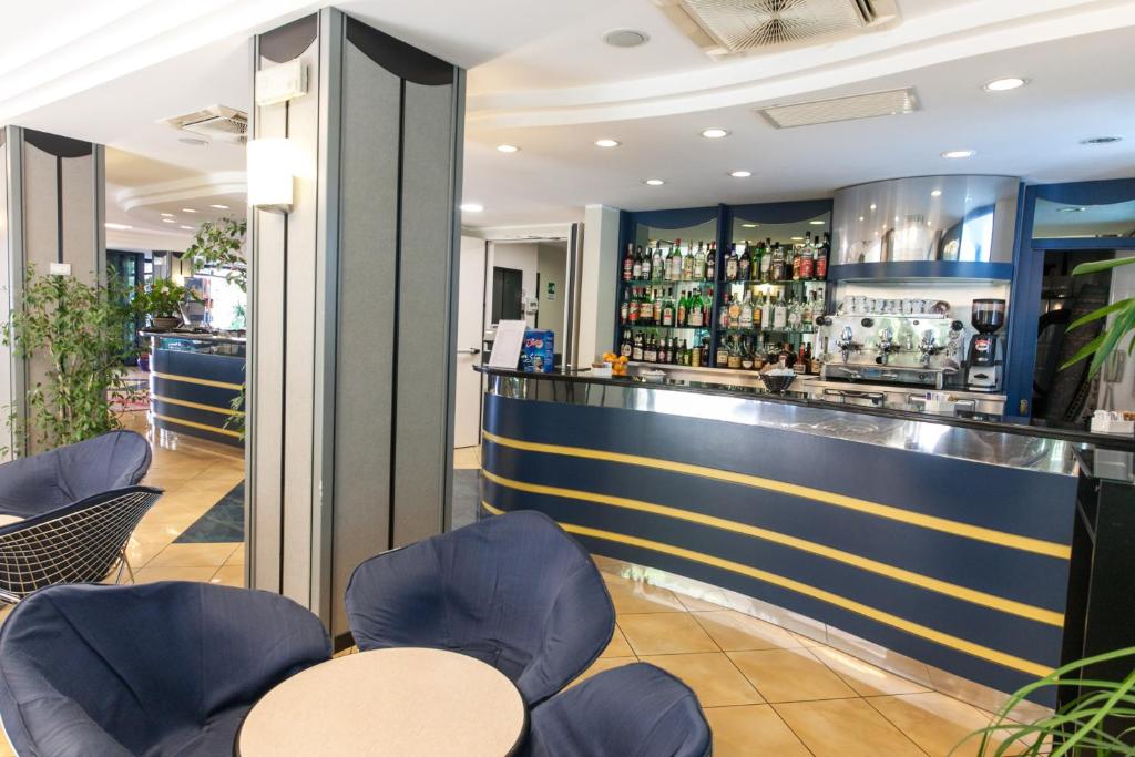 Lounge nebo bar v ubytování Hotel Gabbiano