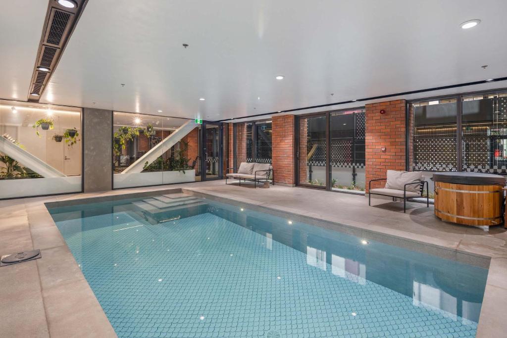 CBD 1BR - Modern Stay with Pool & Gym in Wellington - Resim 6