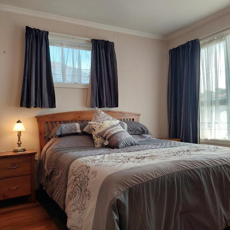 Checketts Bungalow in Halswell - Resim 2