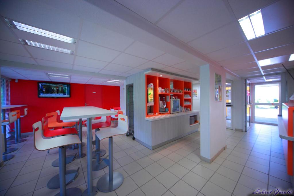 Restaurace v ubytování Premiere Classe Ales - Anduze