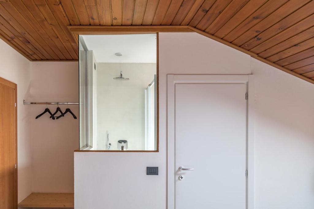 Koupelna v ubytování Hotel Miralago