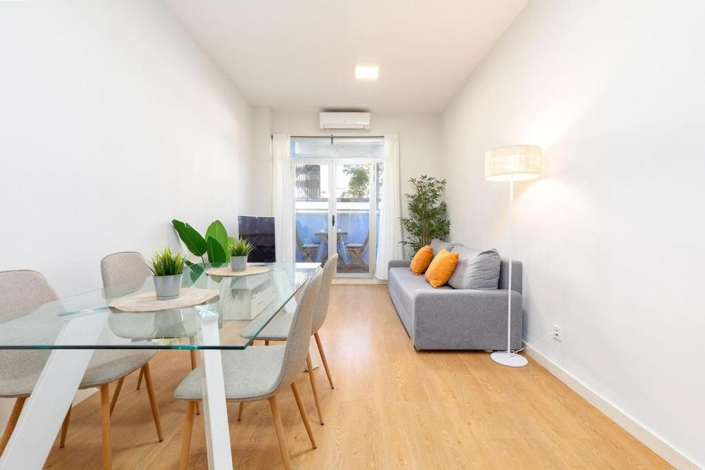 Beachside Apartment Valencia Ideal for Digital Nomads