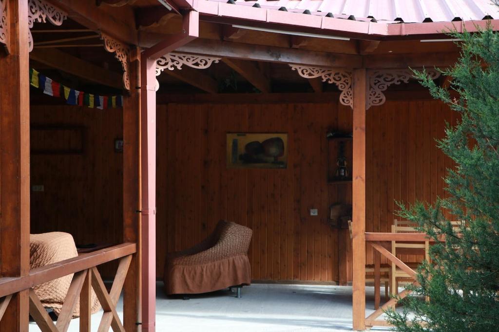 Fotografie z fotogalerie ubytování Guesthouse Edena v destinaci Ambrolauri