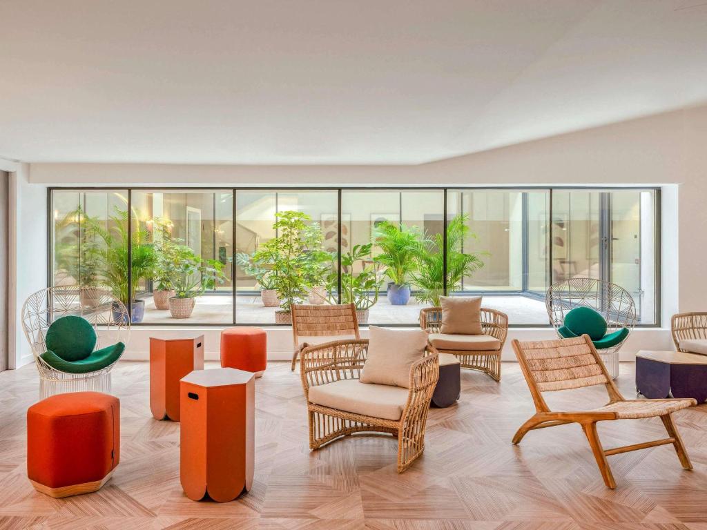 Posezení v ubytování Ibis Styles Sevilla City Santa Justa