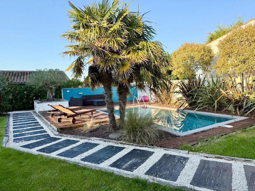 Πισίνα στο ή κοντά στο Maison de caractère avec piscine