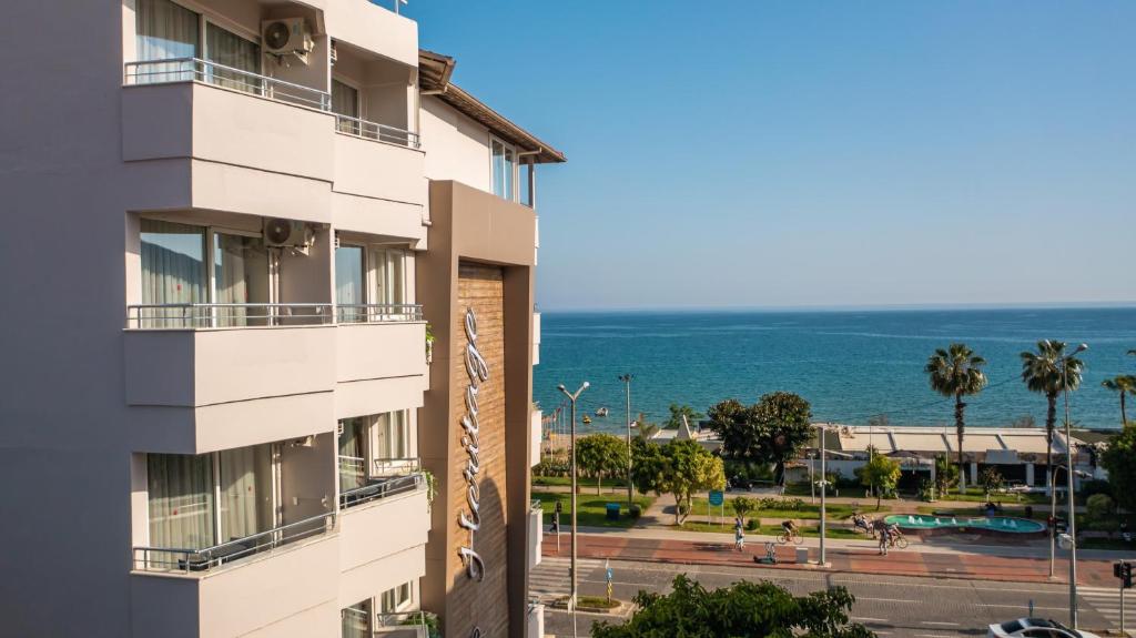Nespecifikovaný výhled na moře nebo výhled na moře při pohledu z hotelu