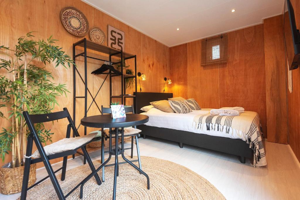 Ένα ή περισσότερα κρεβάτια σε δωμάτιο στο Beachhouse Rina - Free Parking