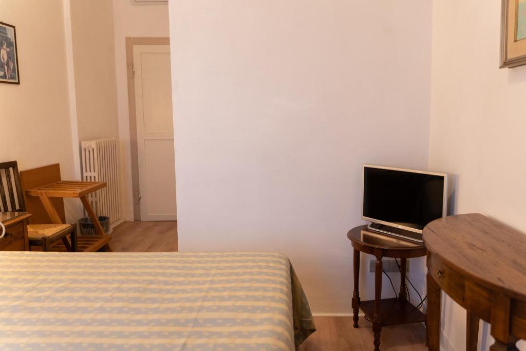 TV a/nebo společenská místnost v ubytování Hotel Belvedere