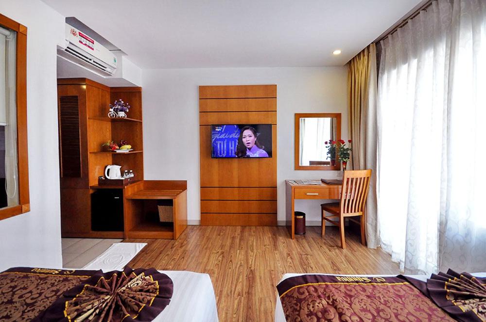 TV a/nebo společenská místnost v ubytování Sunniva Hotel Nha Trang