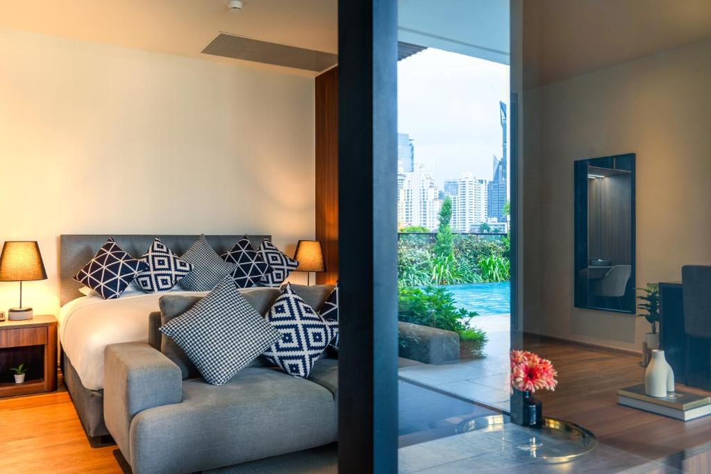 
Suite with Pool View
