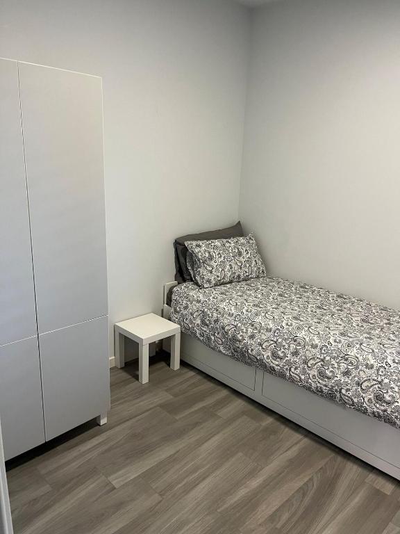 Postel nebo postele na pokoji v ubytování Casa Darcellas trilocale in a4 con giardino
