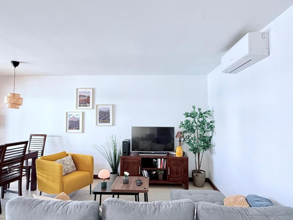 TV a/nebo společenská místnost v ubytování Golden Horizon en Puerto de Calero