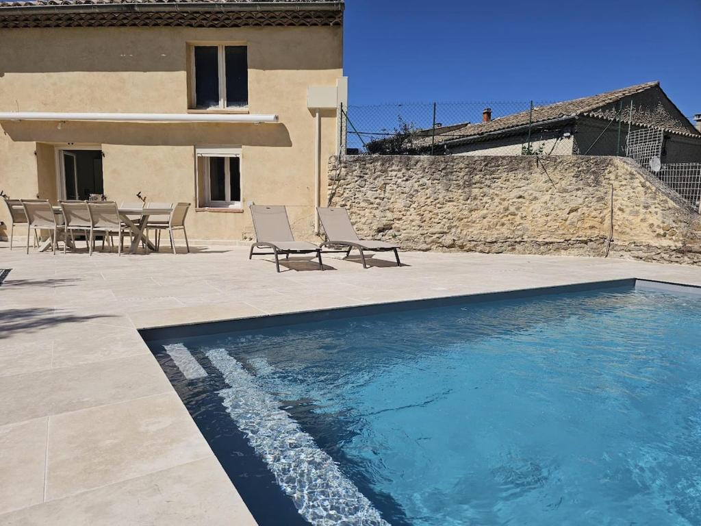 Πισίνα στο ή κοντά στο MasRion Maison avec piscine privée