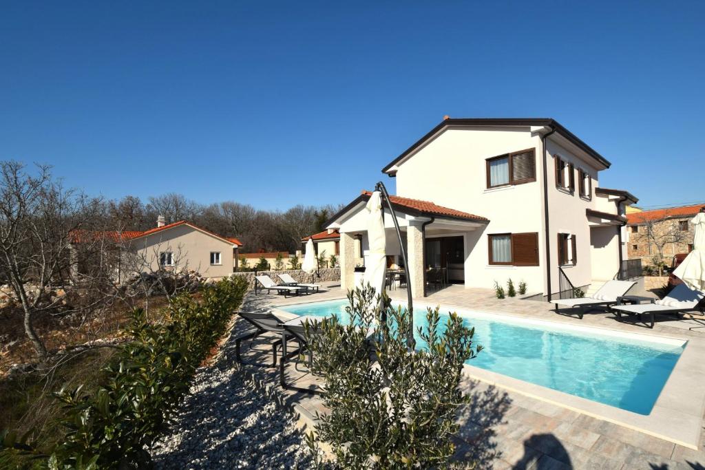 Villa Navis