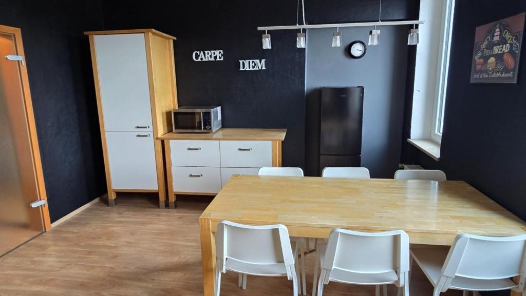 Kuchyň nebo kuchyňský kout v ubytování work & stay house in Linz