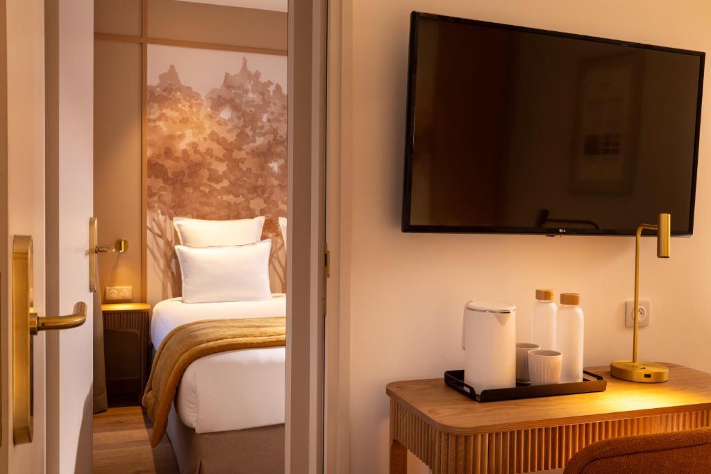 Hôtel Le Cardinal - Resim 25