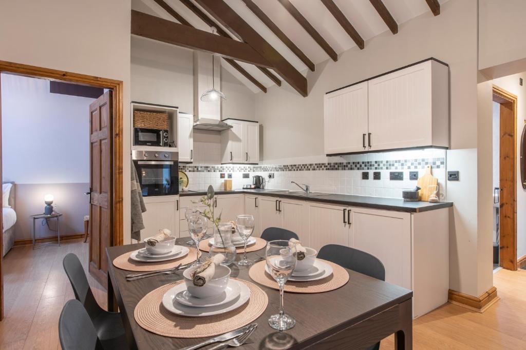 Glan Morfa Lodge Retreat - Three-Bedroom House