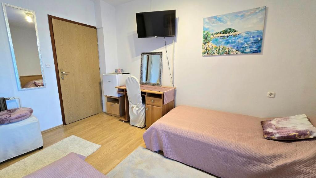Avalena Residence - غرفة توأم مع شرفة