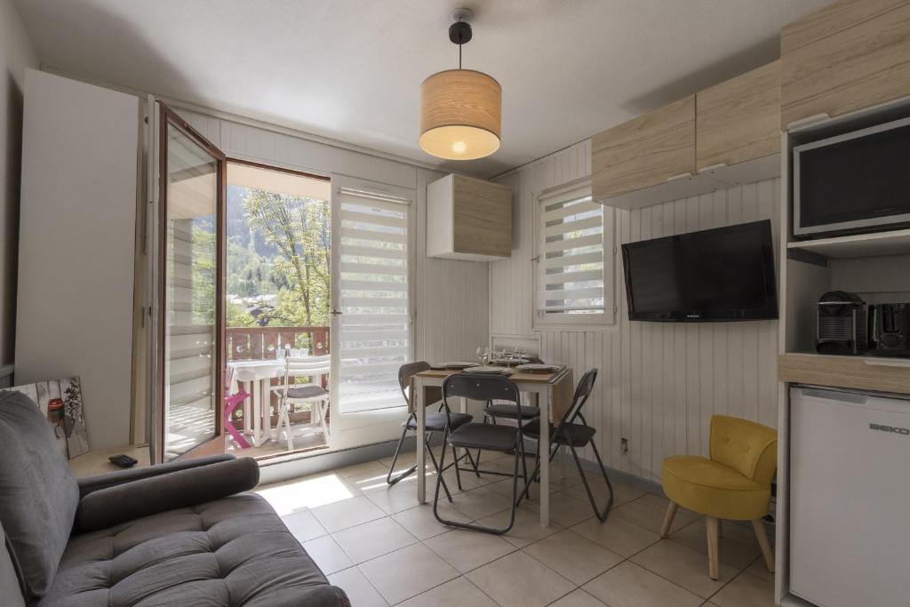 Η κουζίνα ή μικρή κουζίνα στο Prarion Lac - Pied des pistes - Vue montagne