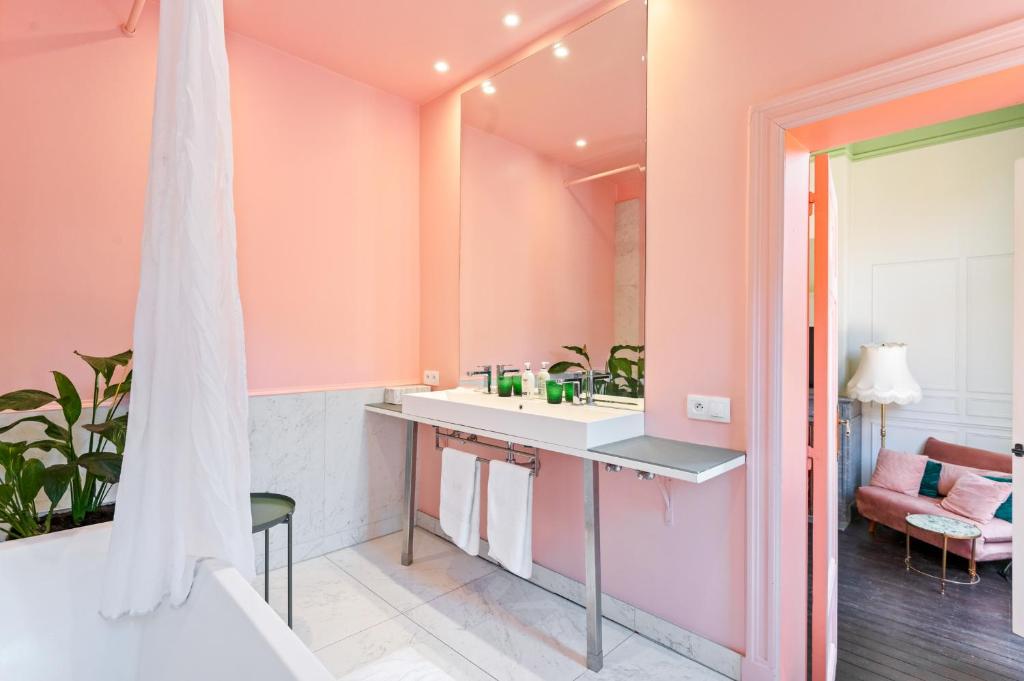 Koupelna v ubytování Boutique B&B Baron Osy