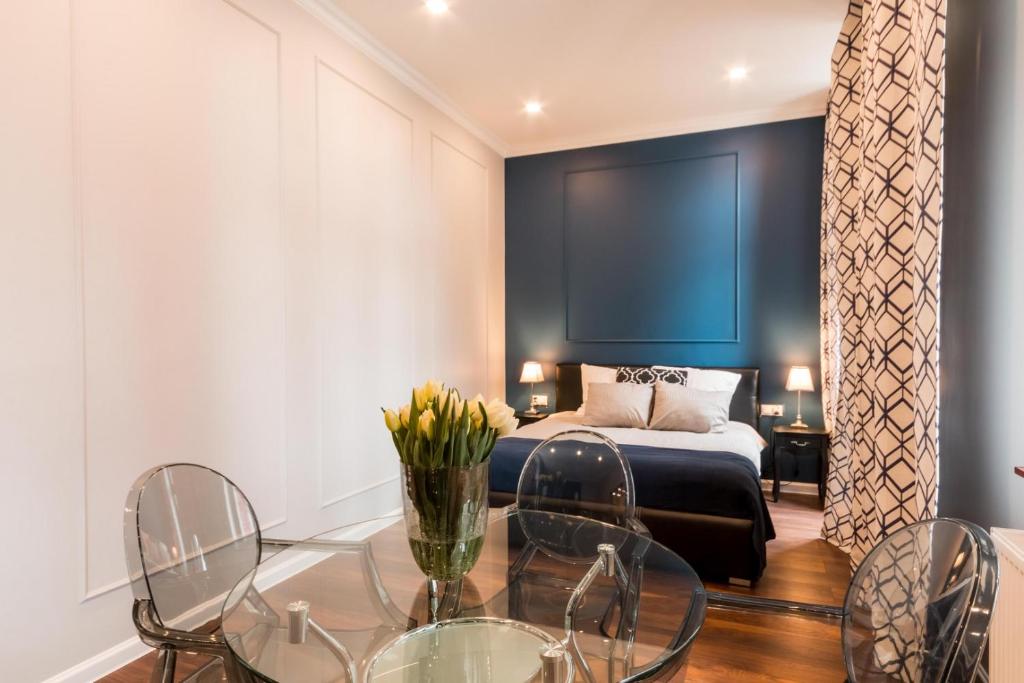 Posteľ alebo postele v izbe v ubytovaní LivingRoom 1 self Check-in 24h