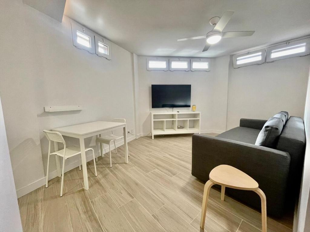 Μια τηλεόραση ή/και κέντρο ψυχαγωγίας στο Apartment in Taliarte