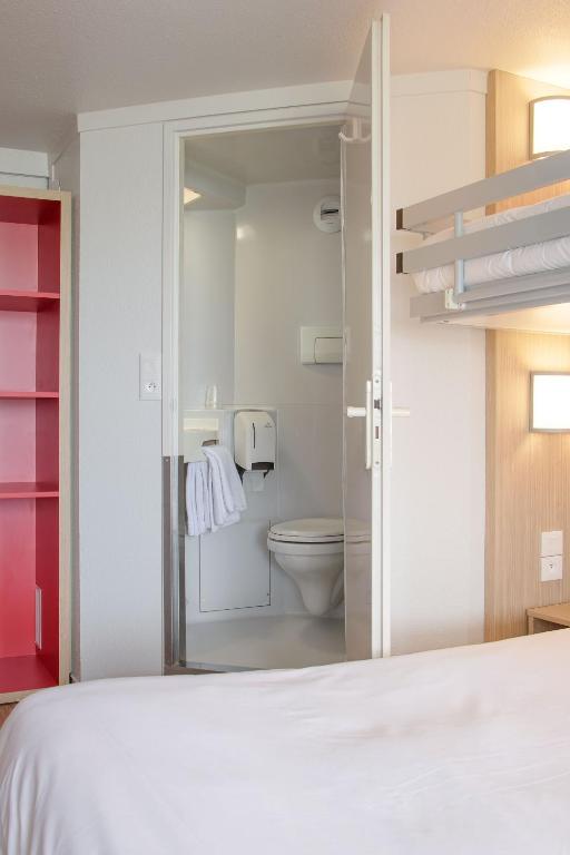 Premiere Classe Nantes Est St Sebastien Sur Loire - Triple Room