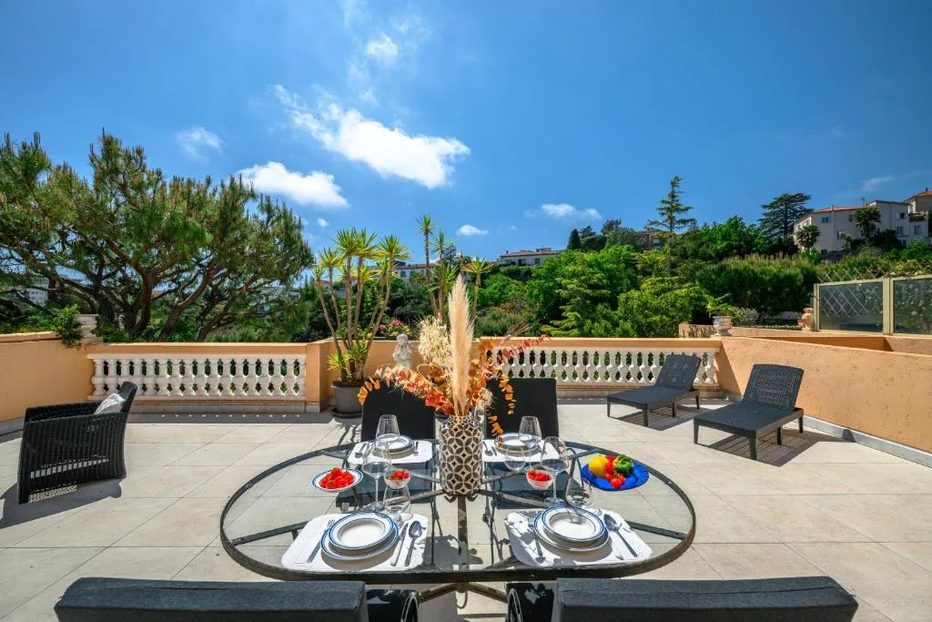 Nice Fabron, terrasse & piscine dans résidence